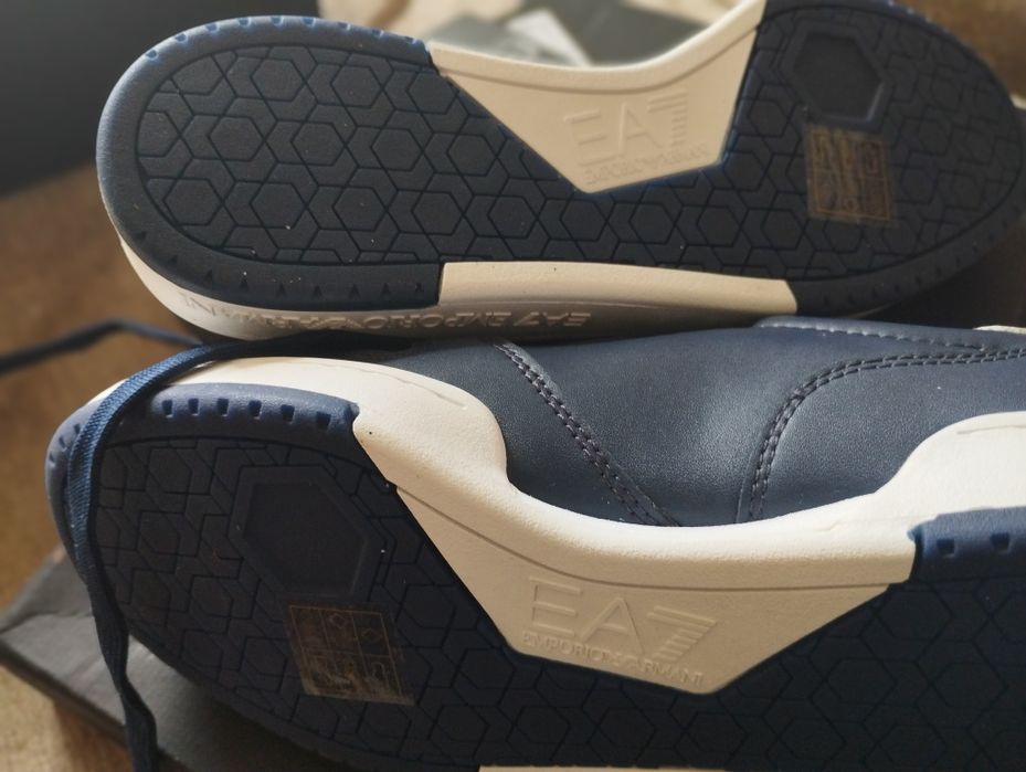 Buty Emporio Armani r36 nowe