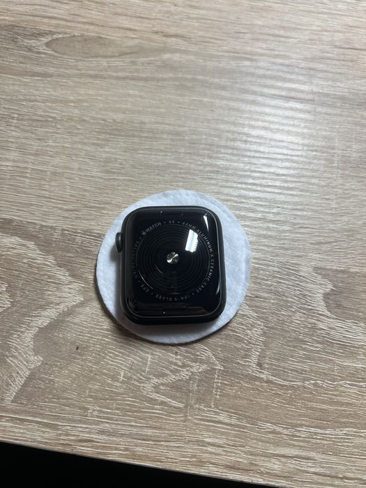 Apple Watch SE 44 mm.