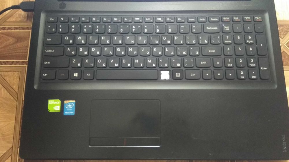 Ноутбук Lenovo IdeaPad 300 4-ядерний 8ГБ GeForce 920M