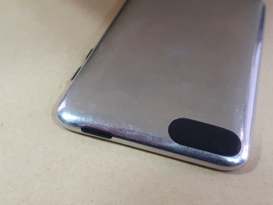 Apple iPod A1288 "16GB"