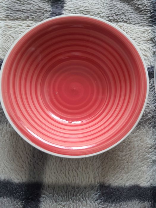 Dwie Miseczki Porcelanowa i Szklana.