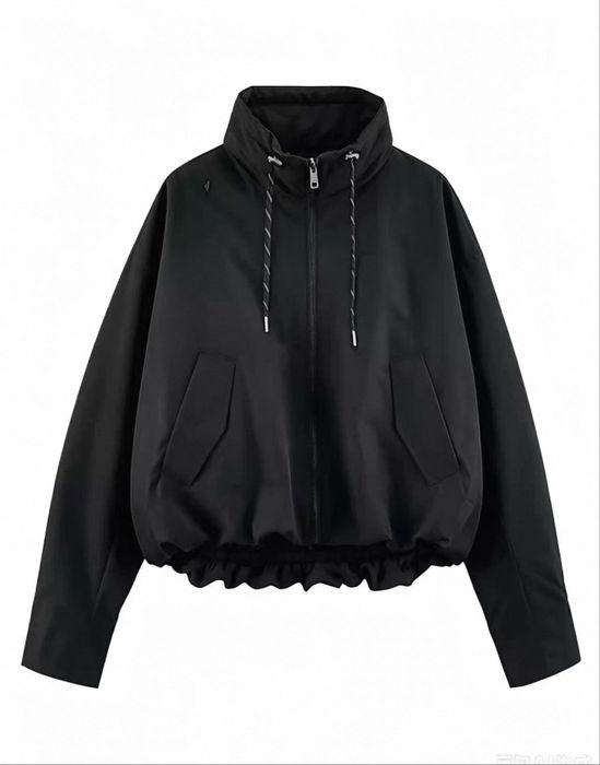 Крута куртка від Zara