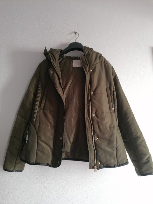 Blusão verde com cinto