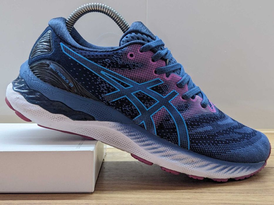 Asics Gel 39 / 24.5см Женские беговые кроссовки