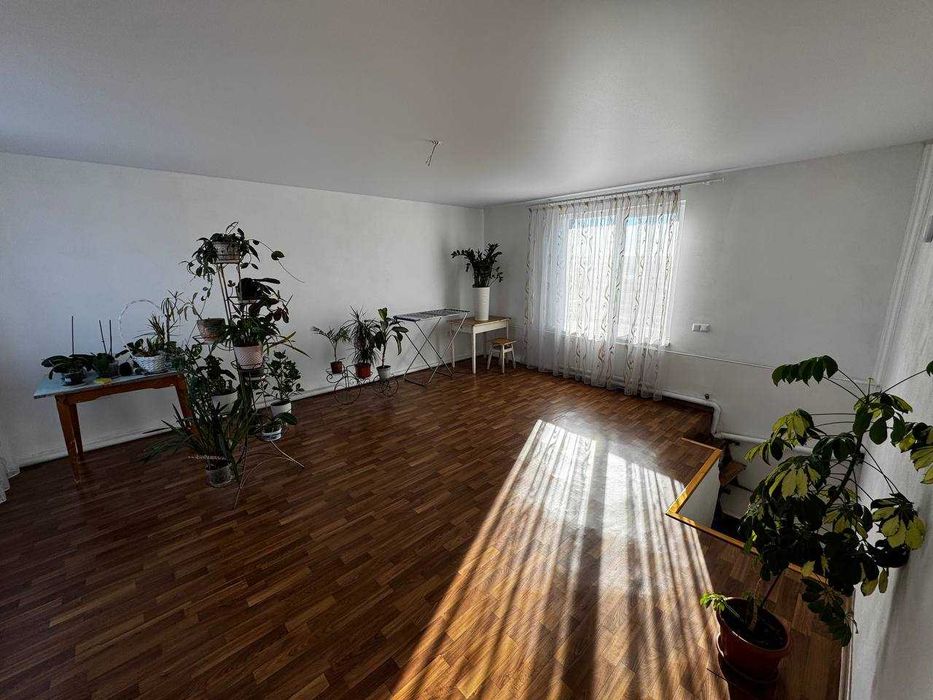 Двоповерховий будинок, 144 м², 6 соток, Пів-Захід, всі комунікації