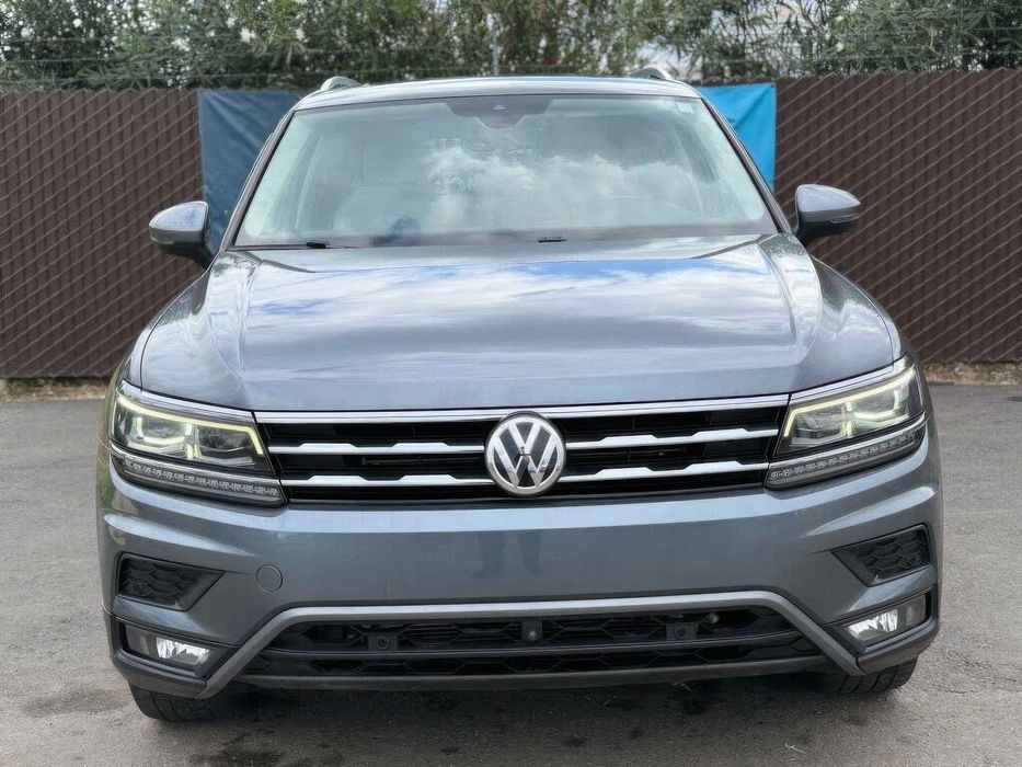 Volkswagen Tiguan SEL Premium 4Motion      2019