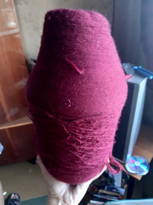 Продам шерстянные нитки.