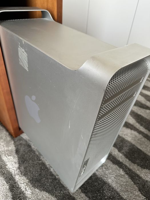 Mac Pro + Apple Cinema Display 20