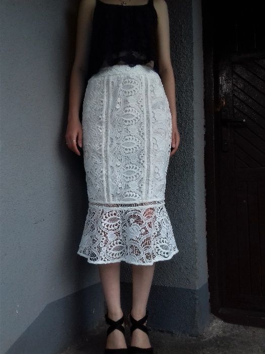 Spódnica biała koronkowa midi