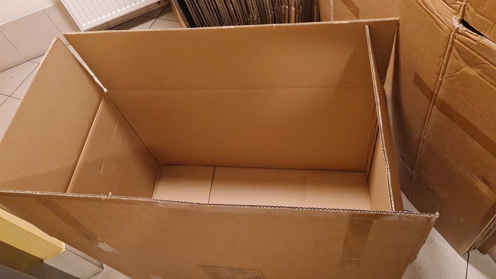Pudla do przeprowadzki wielkie i solidne pieciowarstwowe prawie nowe