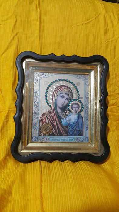 Иконы , крестики ,