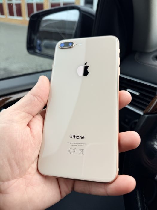 Apple iPhone 8 plus gold 64gb добрий стан +комплект
