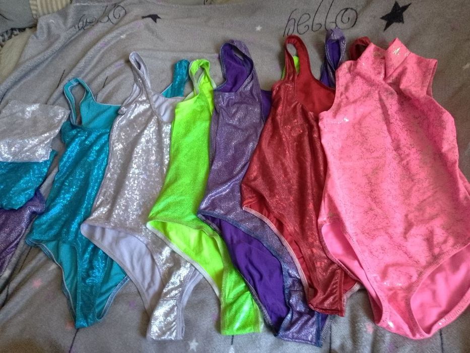 Кюлоти, купальники .плащі супер мена