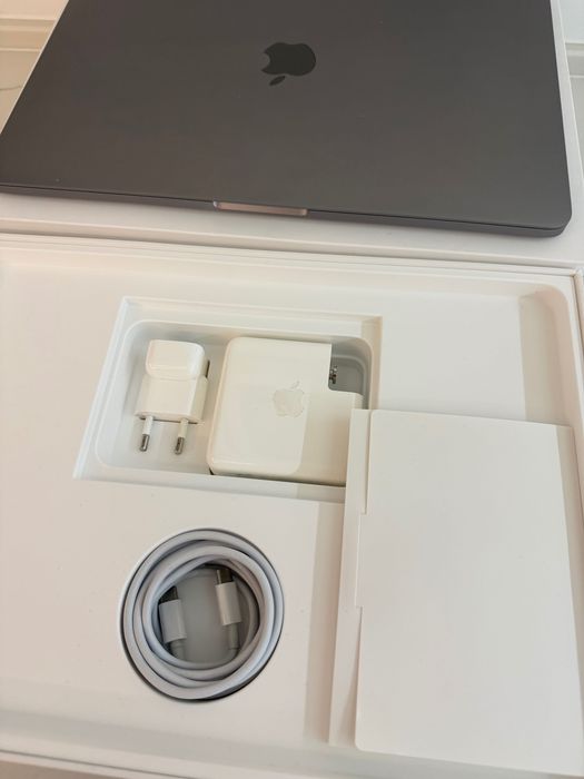 Apple MacBook Pro 13, 1TB