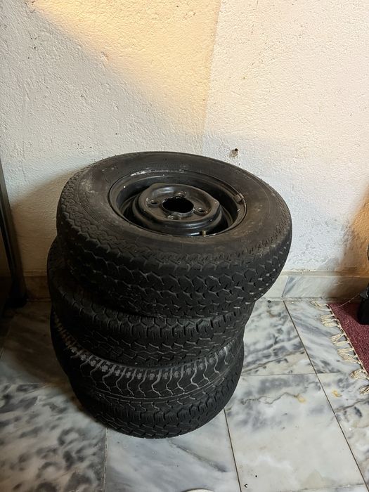 Jantes com pneus originais mini classico
