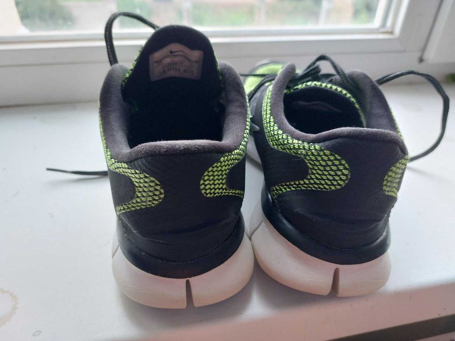 Кроссовки Nike  24,5 см