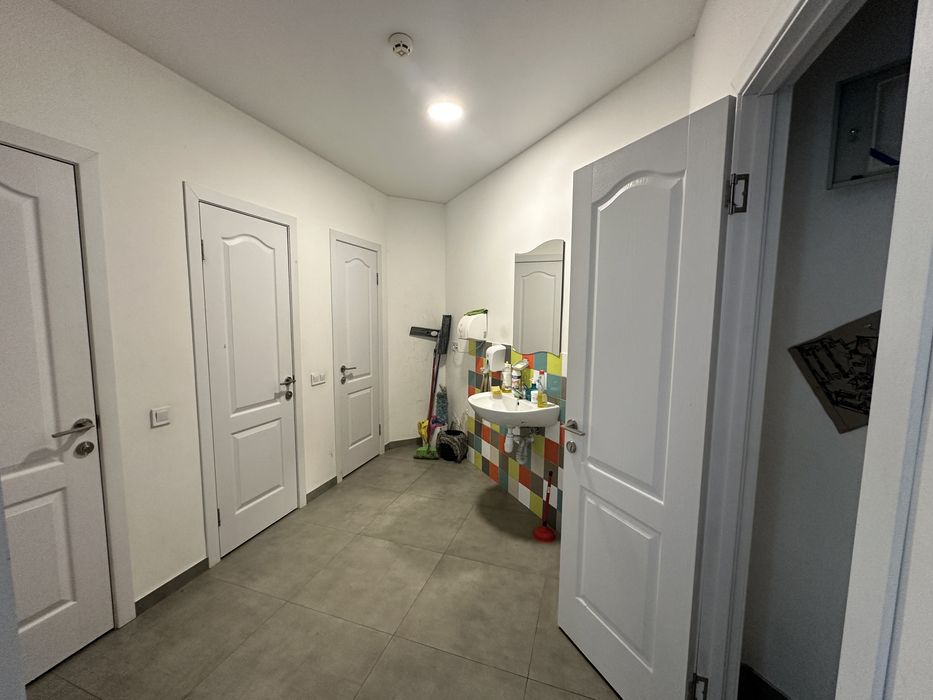 Оренда фасадного комерційного приміщення з ремонтом! Центральний парк