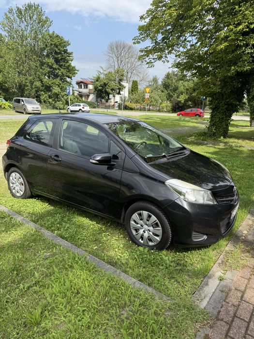Toyota Yaris 1.0 benzyna 2012