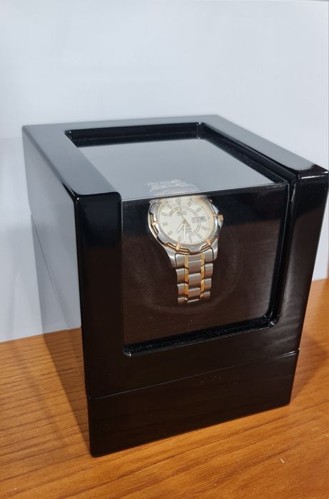 Seiko SQ100 Titânio