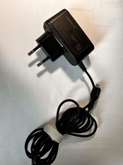 Telefon komorkowy na Symbianie - Nokia e52