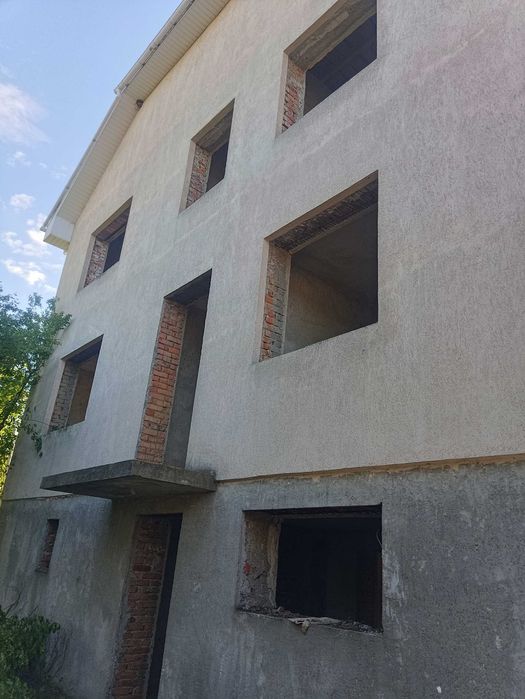 ПРОДАЖ незавершеного 3-х поверх будинку 400 кв.м. 2000х років забудови