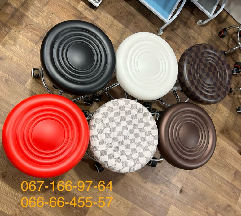 Стул мастера маникюра ,педикюра ,косметолога,парикмахера