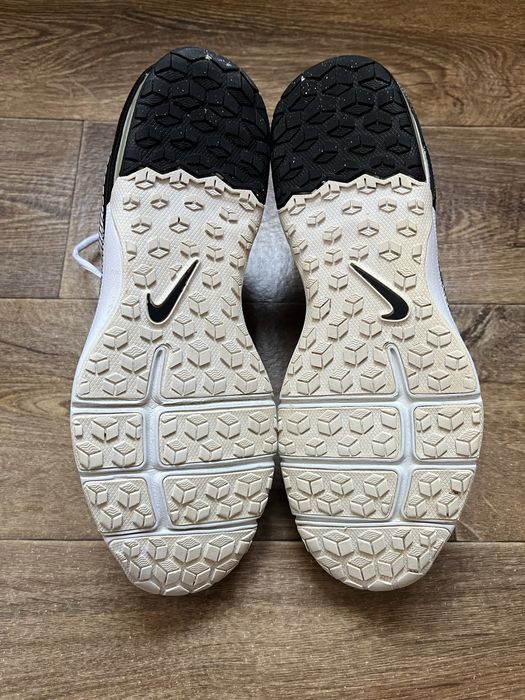 Кросівки Nike Air Max Typha