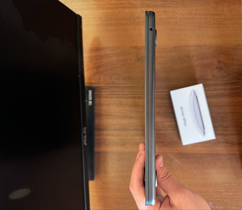 Macbook M2 2022 8/256 13.6