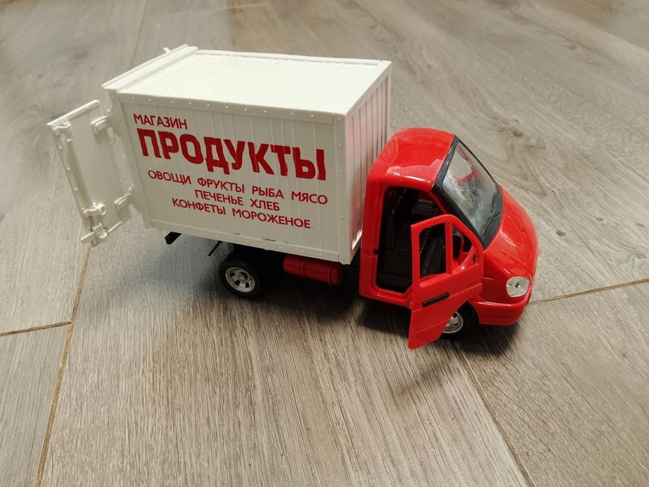 Продам машинки іграшкові