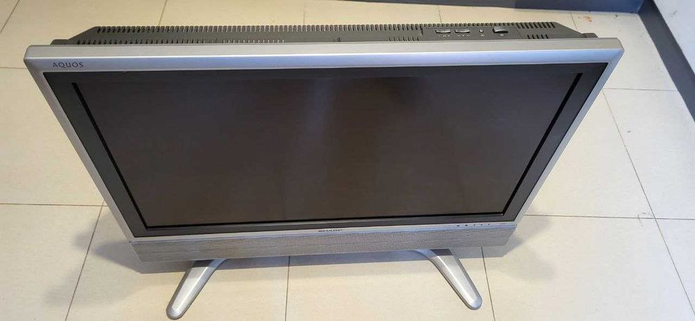 Телевізор SHARP LC-37AD5E
