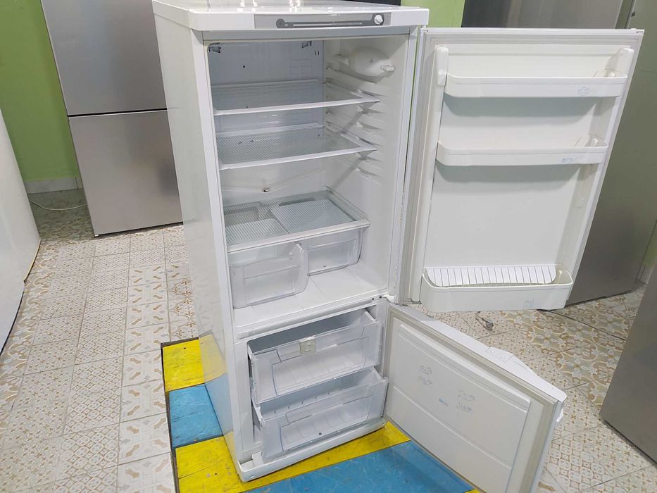 Холодильник Indesit C132G