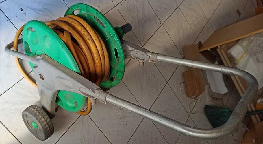 Mangueira + Porta mangueira