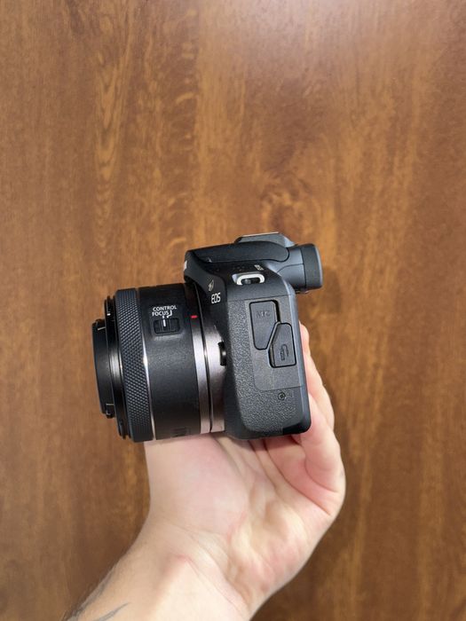 Canon r100 + обʼєктив 50мм 1.8f