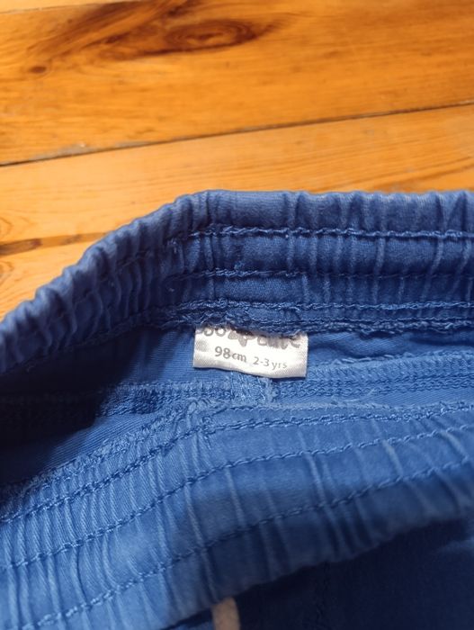 Sprzedam 2 pary spodni r.98