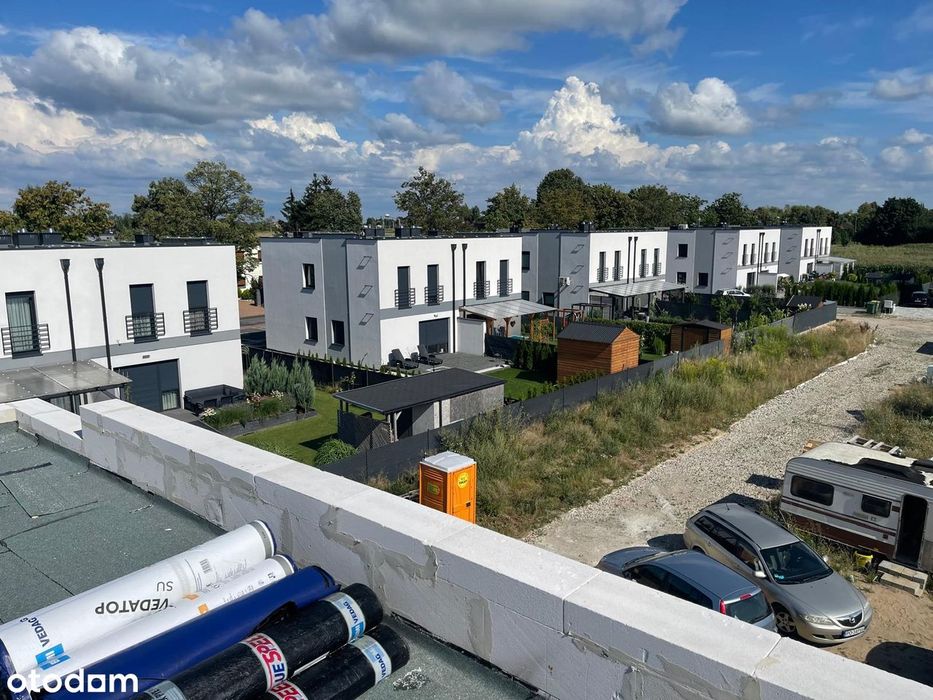 Świetna lokalizacja/4 pok/garderoba/duża działka/ogrz podł/parking