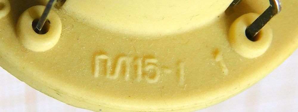 Oryginalna podstawka 9 pin PL15-1 ( lamp EL509, 6P45S itp. ) [097A]