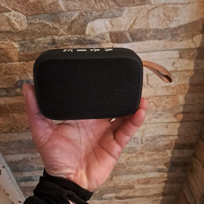 G2 Bluetooth Speaker (Refurbished)64551481607939123