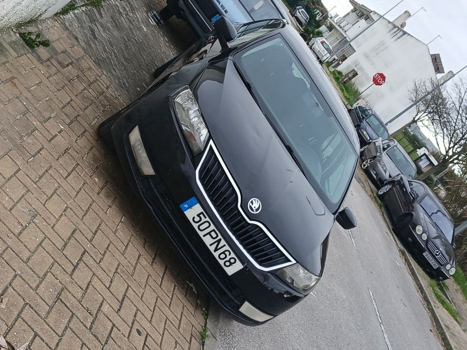 Skoda rapid impecável