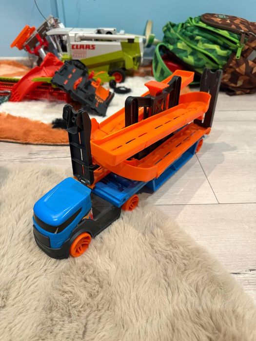 Hot Wheels City Transporter – Tory zjazdowe 2w1 (GNM62).