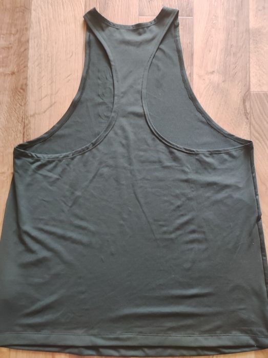 Майка adidas, міжнародний розмір S. Оригінальна. В новому стані!