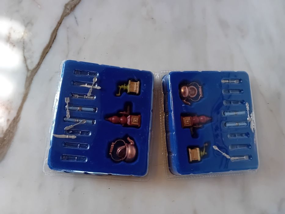 Conjunto de Miniaturas Antigas Utensílios