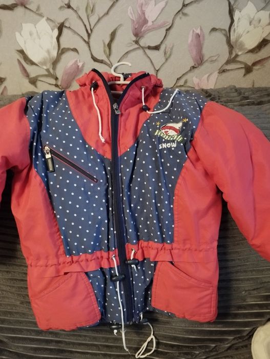 Демисезонная курточка на 4-5лет