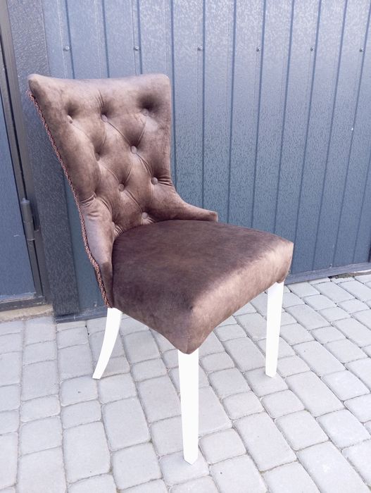 Крісло. Стул. М'яке крісло. Стілець м'який.