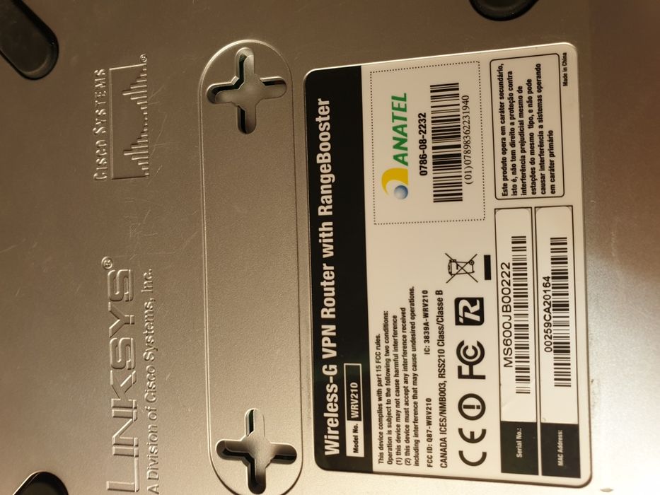 urządzenie to punkt dostępowy Cisco Linksys WAP4400N.