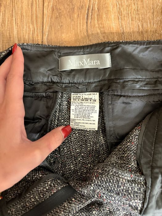 Max Mara – spodnie wełniano-jedwabne o kroju garniturowym