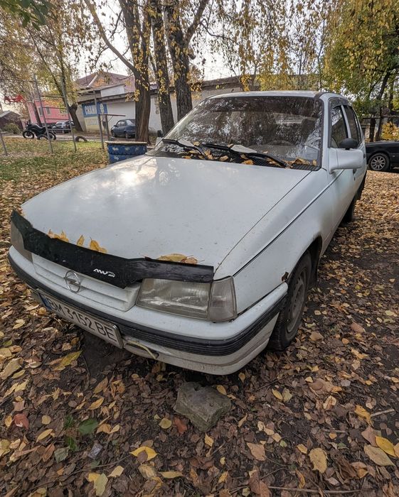 Опель Кадет 1.6л бенз. На ходу алє  стара