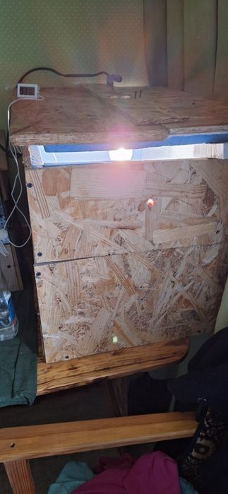 Продам инкубаток для яиц.бу