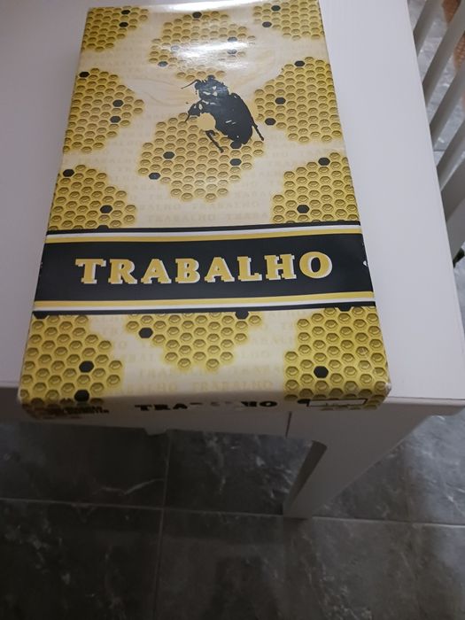Caixa com 12 lênços de bolso para homem,novos fabrico português.