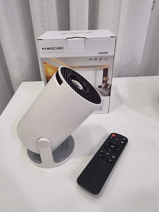 Projetor Magcubic HY300 Android TV 130 Polegadas