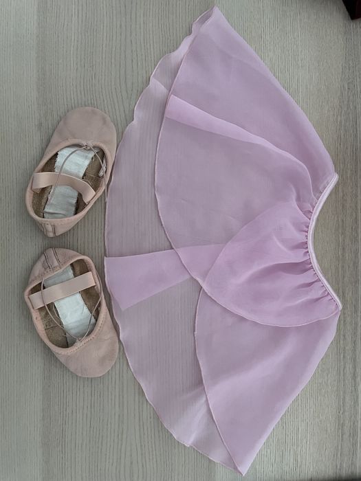 Saia S e sapatilhas 26 ballet